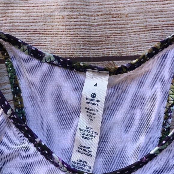 Lululemon Running In The City Tank - Picture 2 of 9